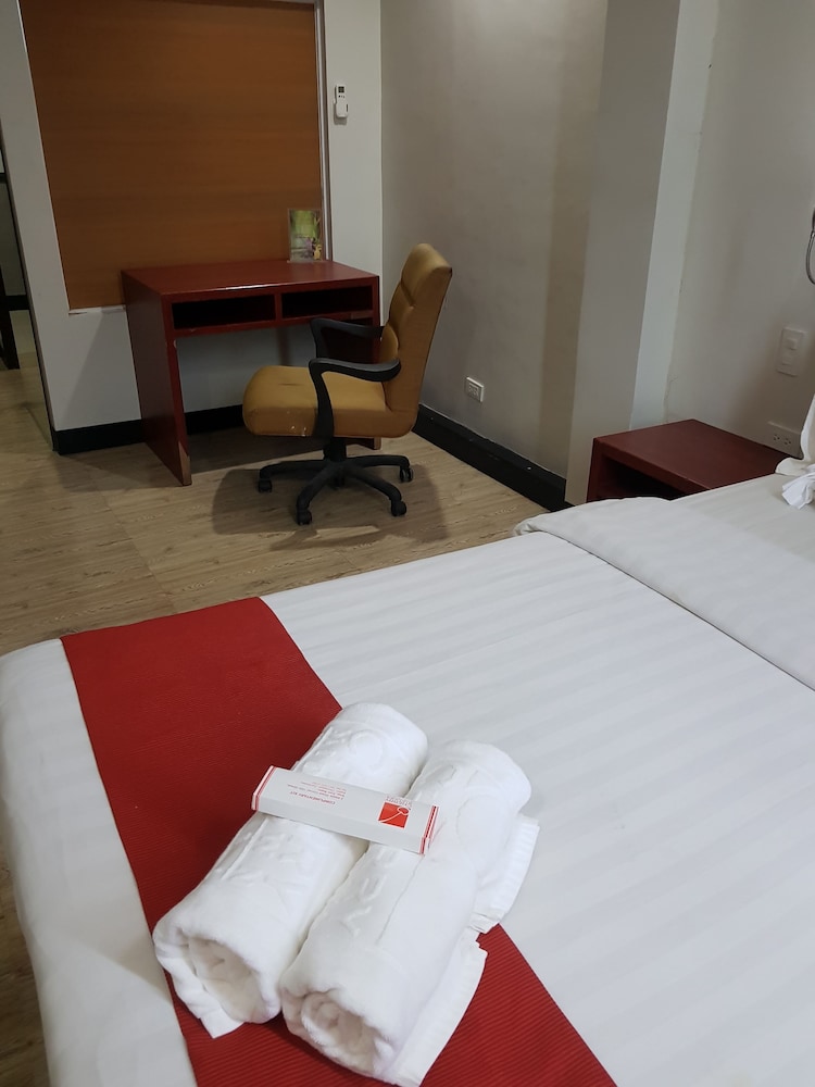 Cherry Midtown Hotel 15/32