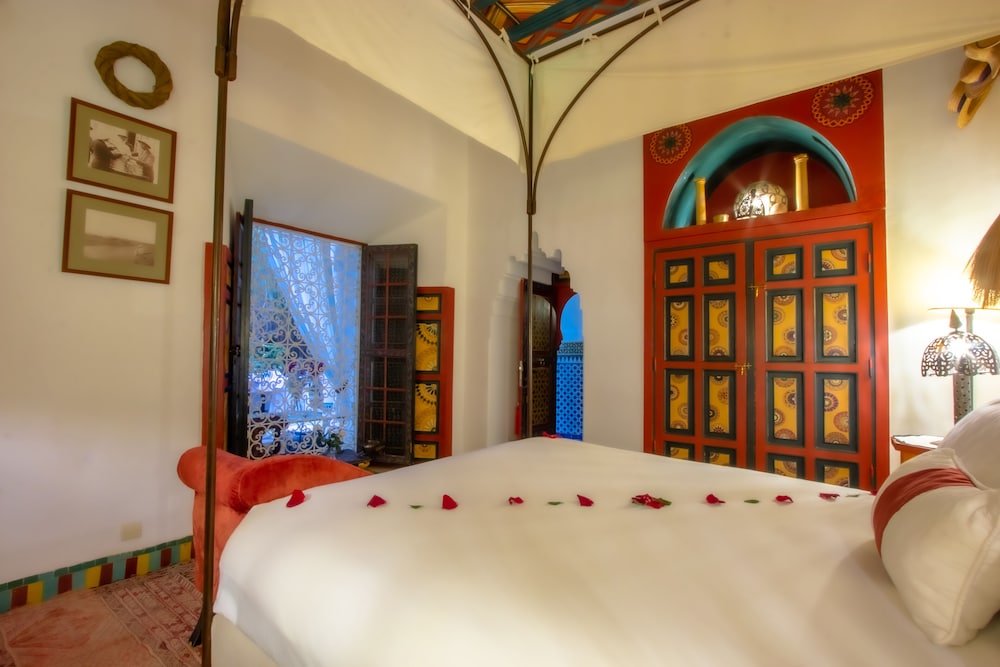 Riad Kaiss By Anika 38/70