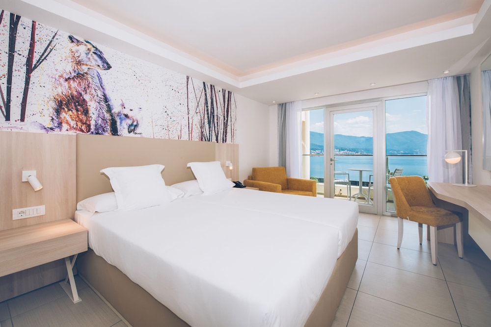 Iberostar Waves Herceg Novi 26/68
