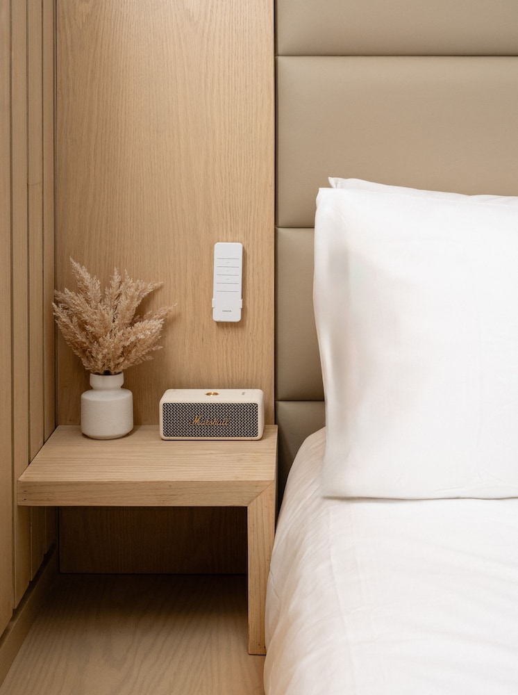 Hotel 837 27/50