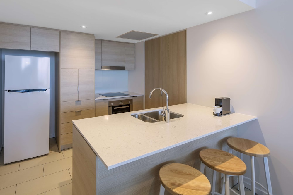 Avani Broadbeach Residences 61/74