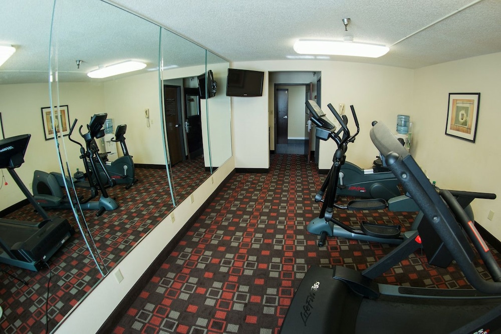 Days Inn by Wyndham Fort Smith 17/29
