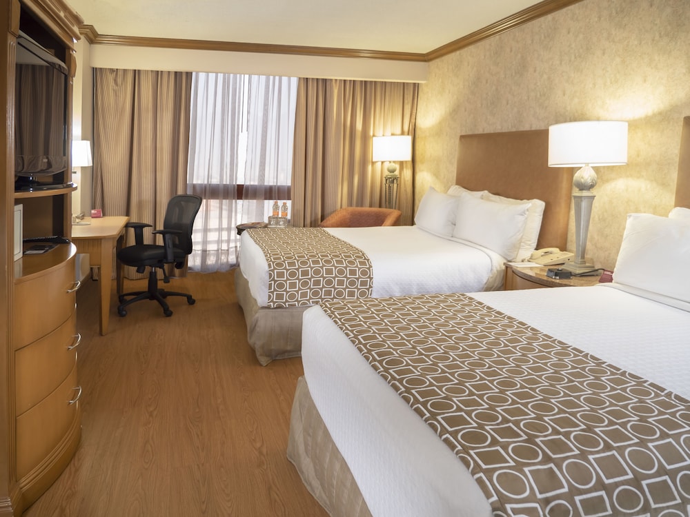 Crowne Plaza Monterrey 16/74