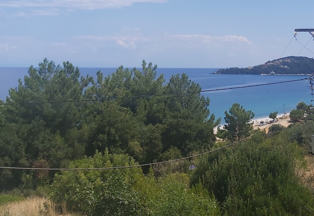 Filoxenia Hotel Apartments 37/41