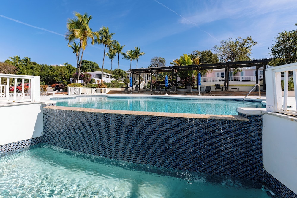 Romora Bay Resort Marina 4/50