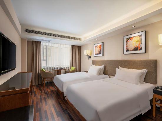 Deluxe, 2 Beds
