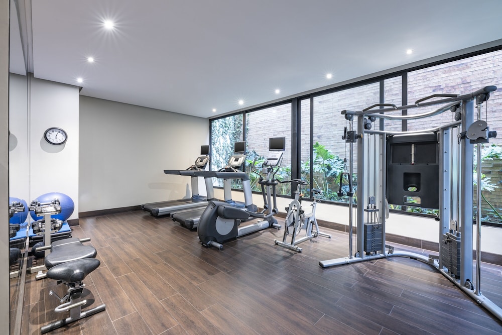 Hotel 93 Luxury Residences 34/69