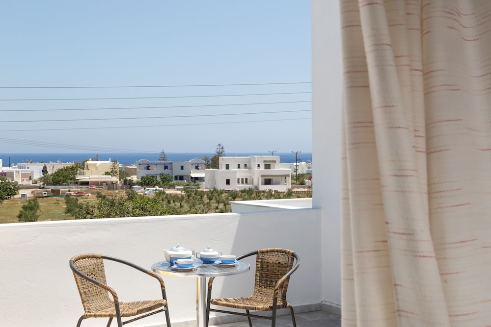 Areti Hotel 43/49