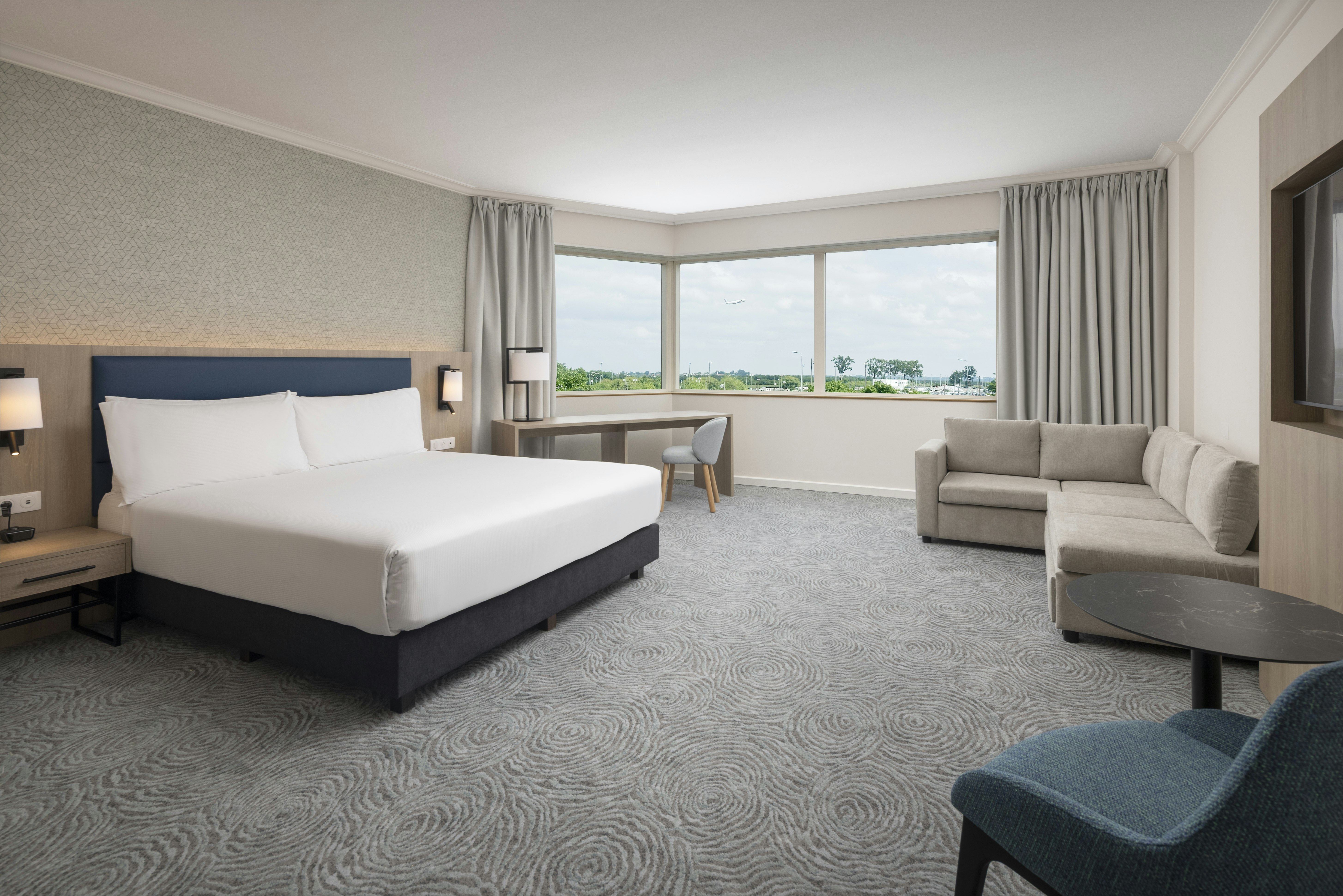 Plus, Executive, King Bed