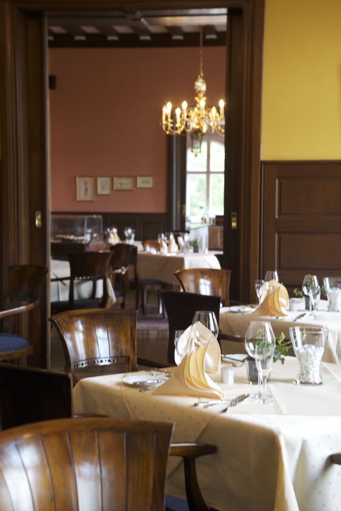 Schlosshotel Ralswiek 34/50