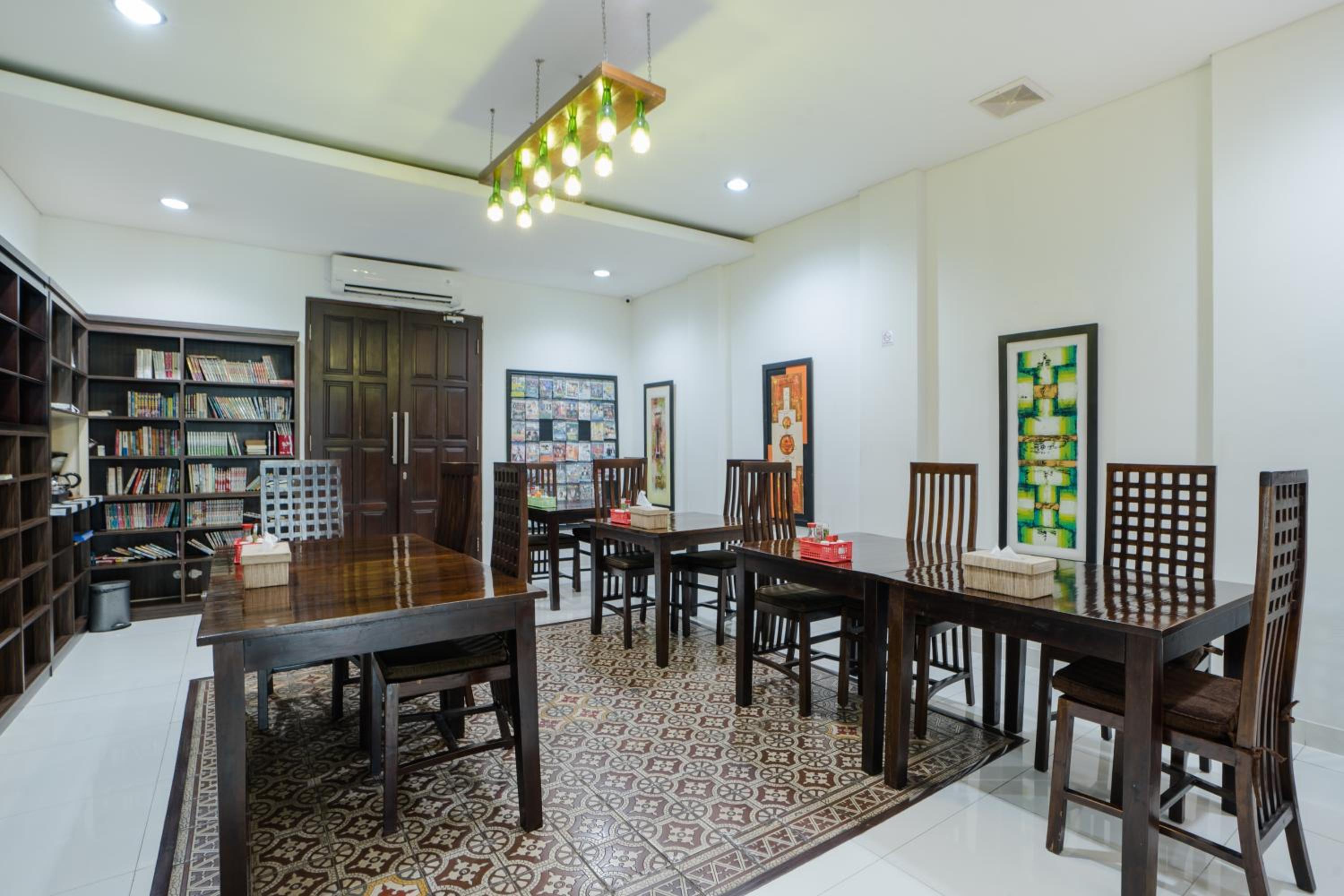 Jambuluwuk Heritage Menteng Suites 28/36