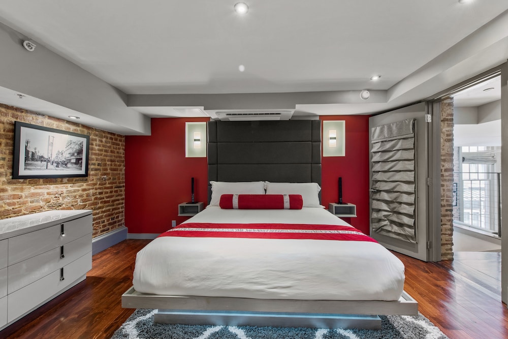 3 BEDROOMS, DELUXE, SUITE, POOL ACCESS