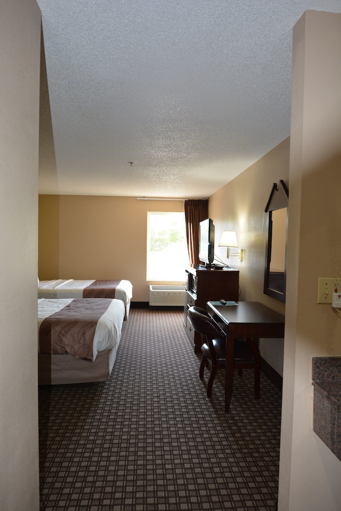 Jameson Inn & Suites Hazlehurst 27/37