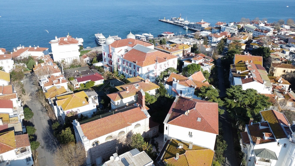 Buyukada Cankaya Hotel 47/50