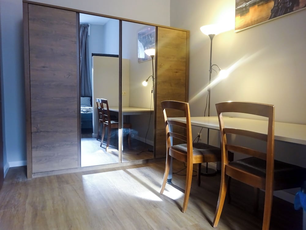 Corvin Point Rooms And Apartments 23/50