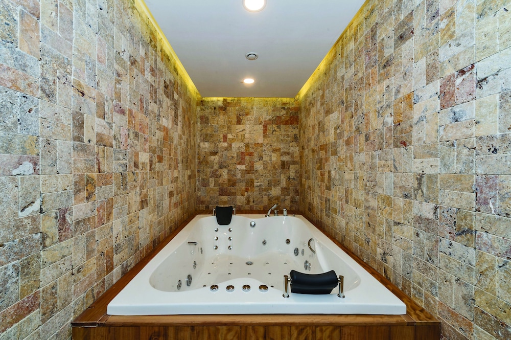 MARE PARK HOTEL 46/64