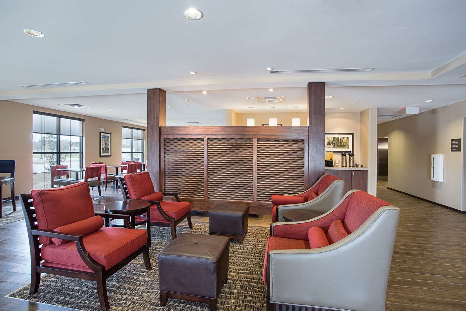 Comfort Inn & Suites Zachary, LA 27/41