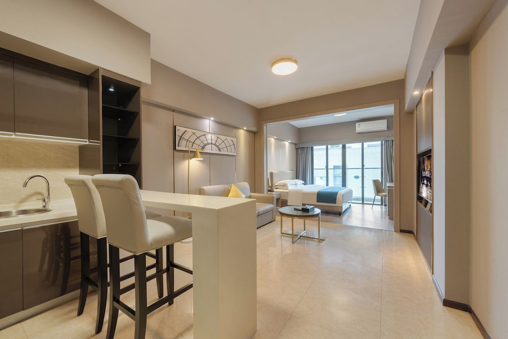 Poltton International Apartment (Foshan Zumiao Lingnan Tiandi Branch) 32/42