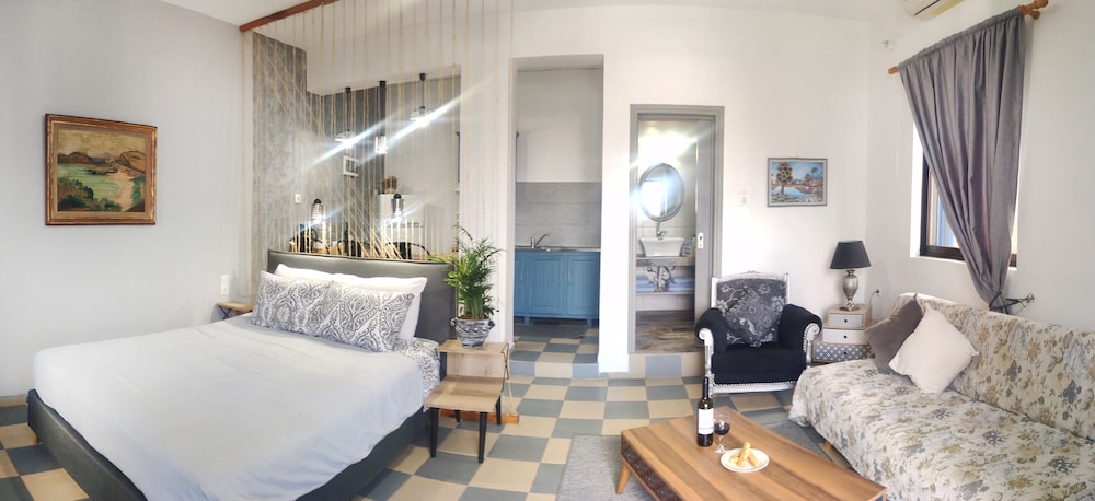 Panorama Studios & Apartments 29/66
