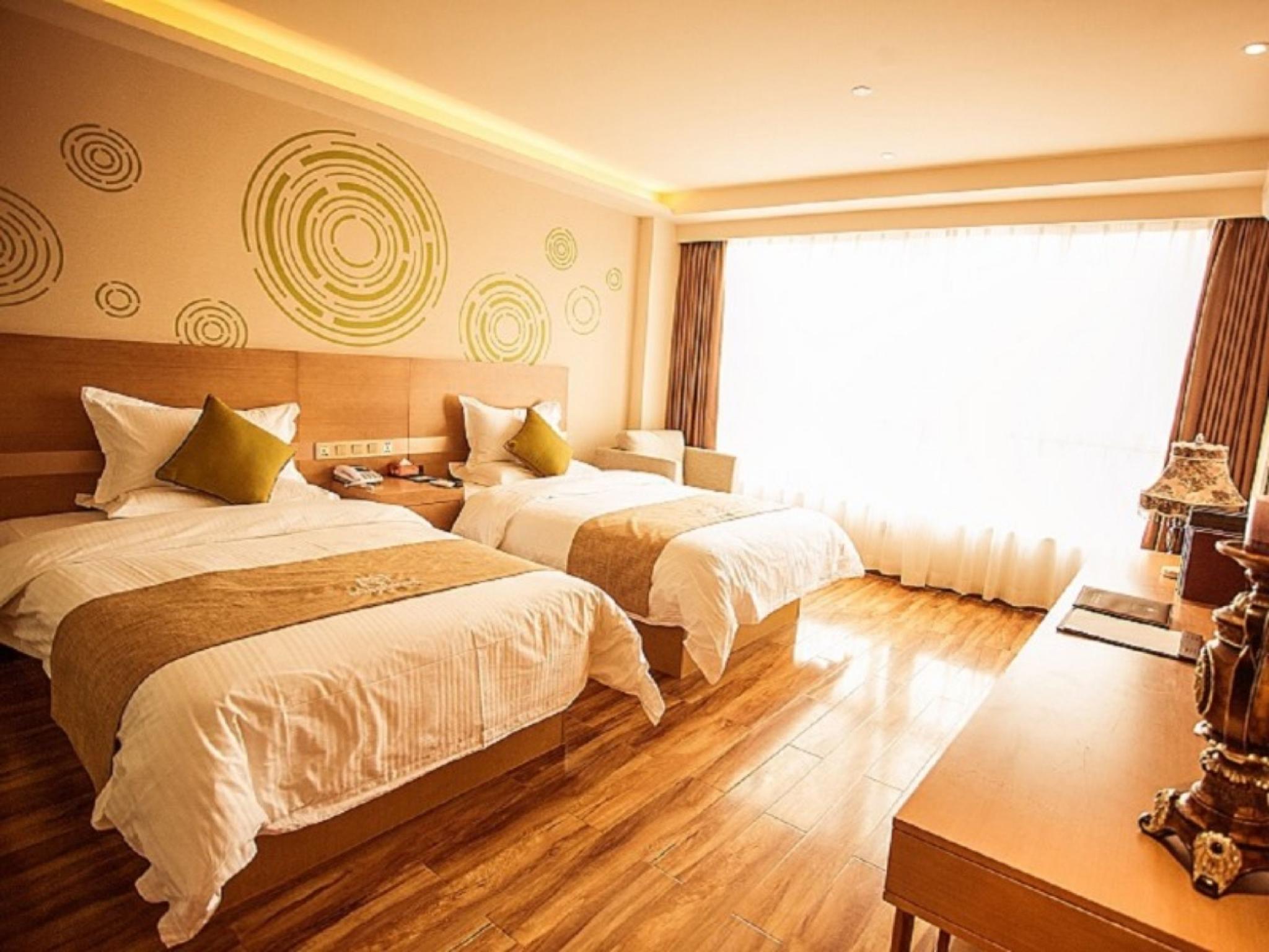 BUSINESS, TWIN BEDS