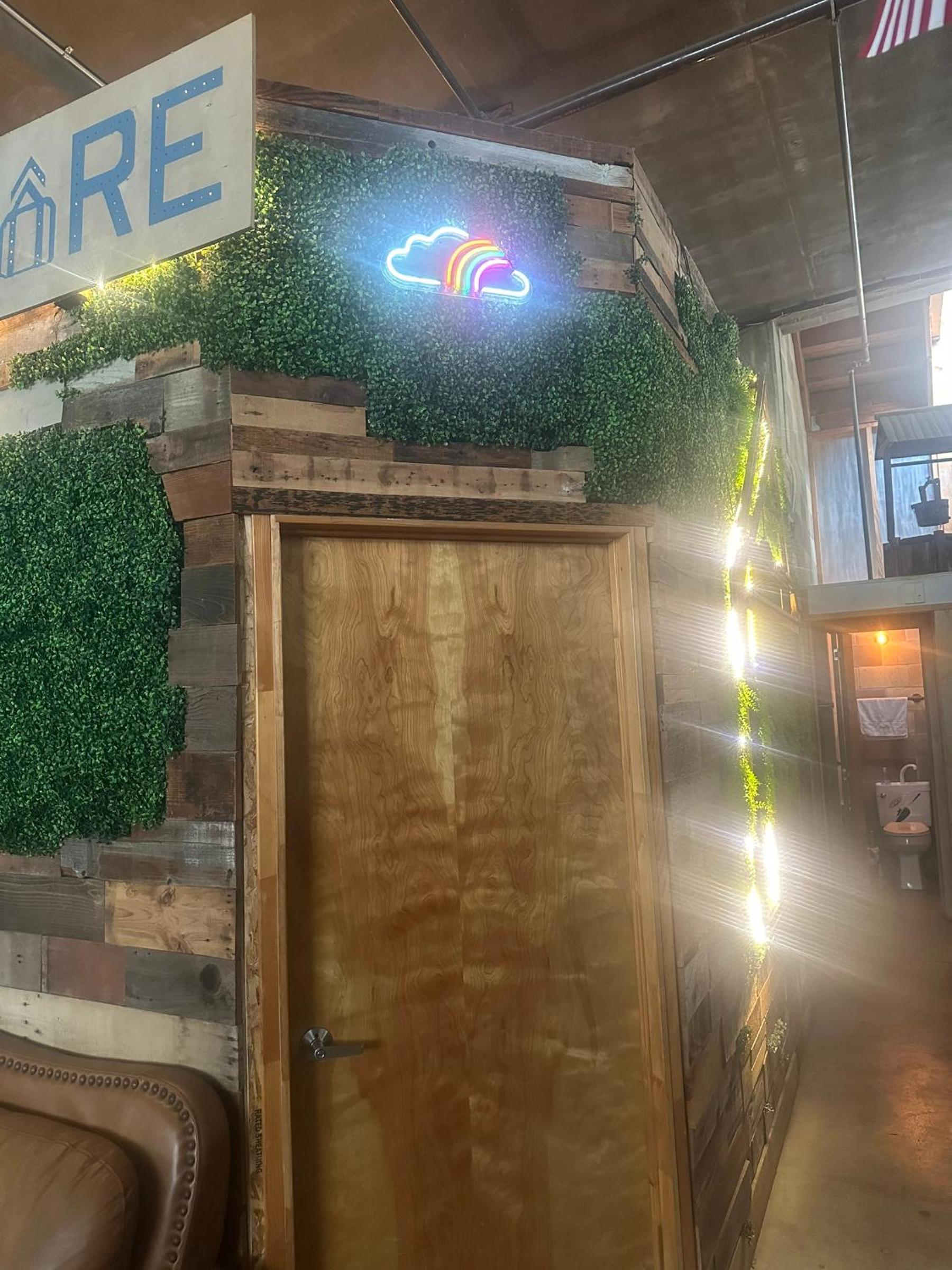 PodShare San Diego - Hostel 7/16