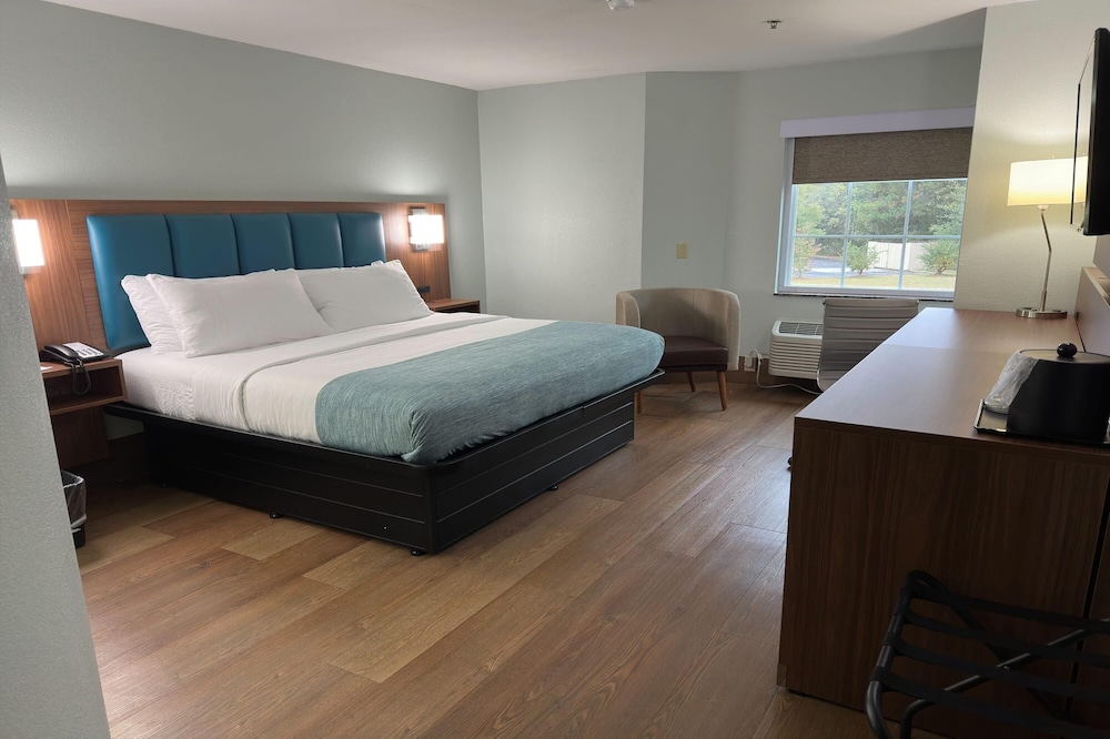 Wingate by Wyndham Macon West I-475 12/37