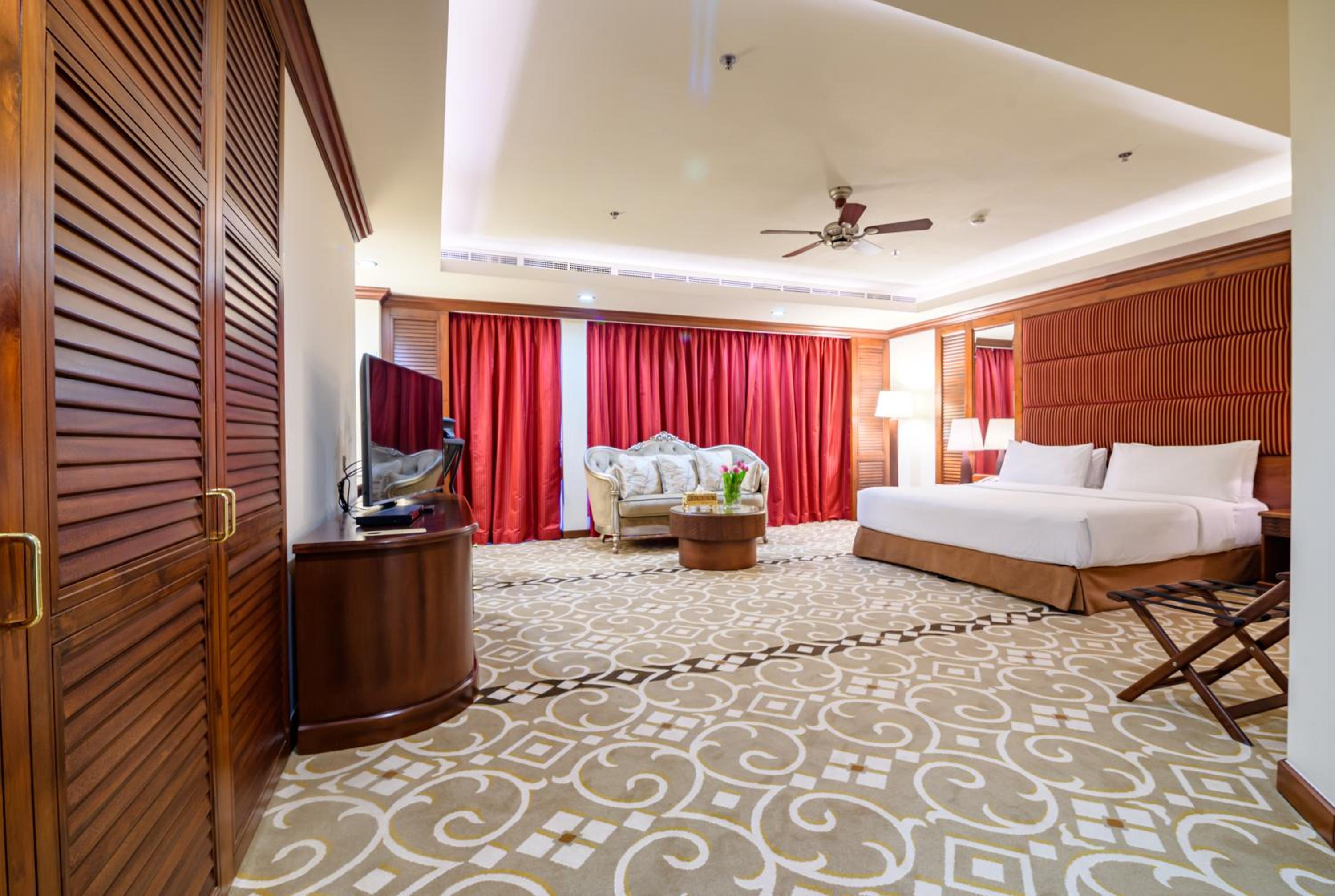 1 Bedroom, Presidential, Suite, Sea View, Living Area, Balcony or Terrace، Danat Jebel Dhanna Resort 4/6