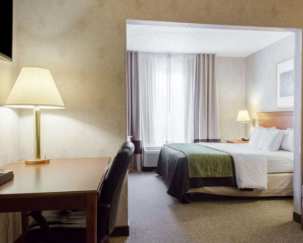 Comfort Inn Huntingdon, PA 12/34