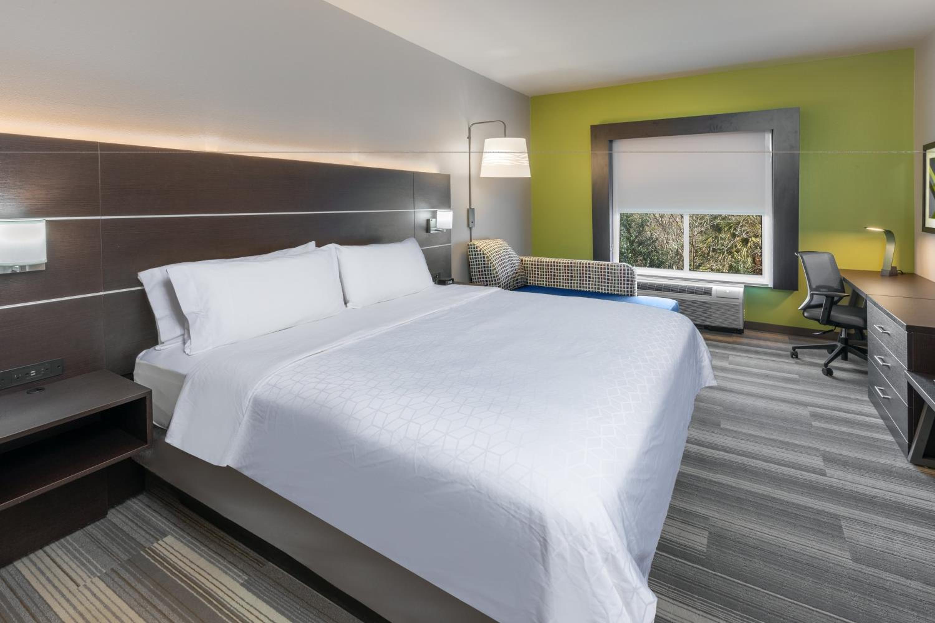 Xtra Space, Standard, King Bed