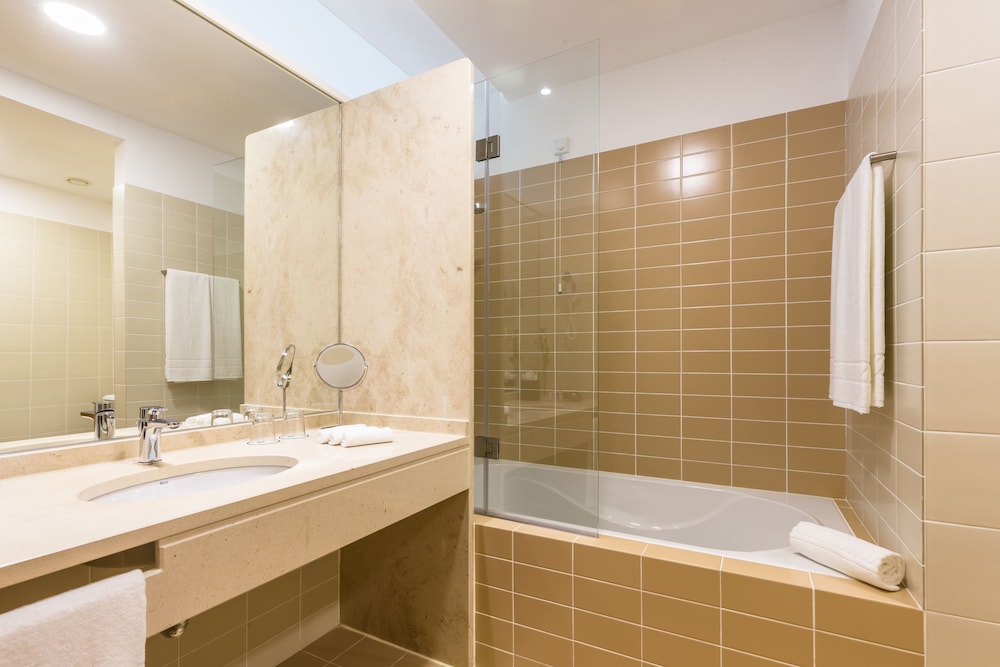 Luna Arcos Hotel 48/50