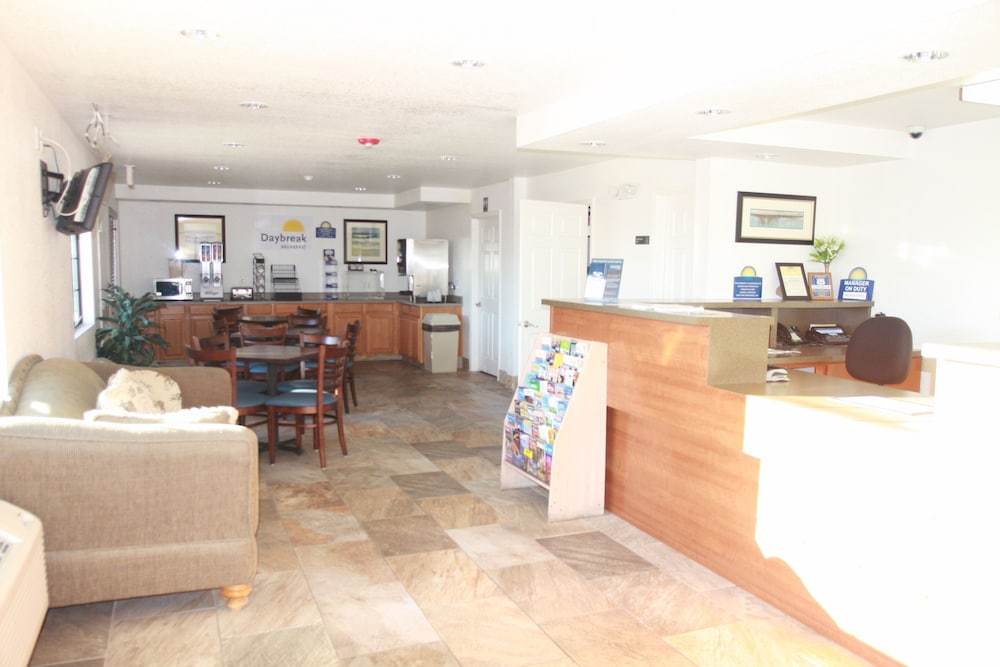 Days Inn & Suites By Wyndham Needles 12/30