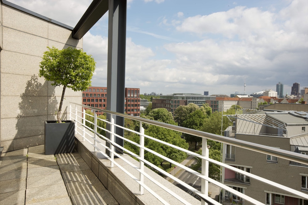 SHERATON BERLIN GRAND HOTEL ESPLANADE in BERLIN