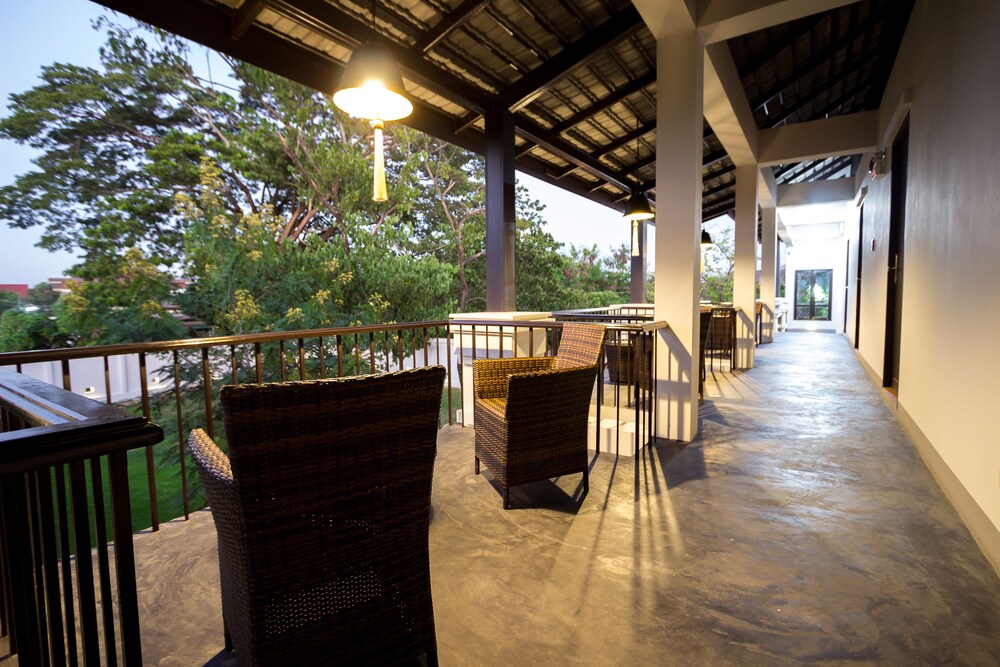 Jamadevi Hotel 80/91
