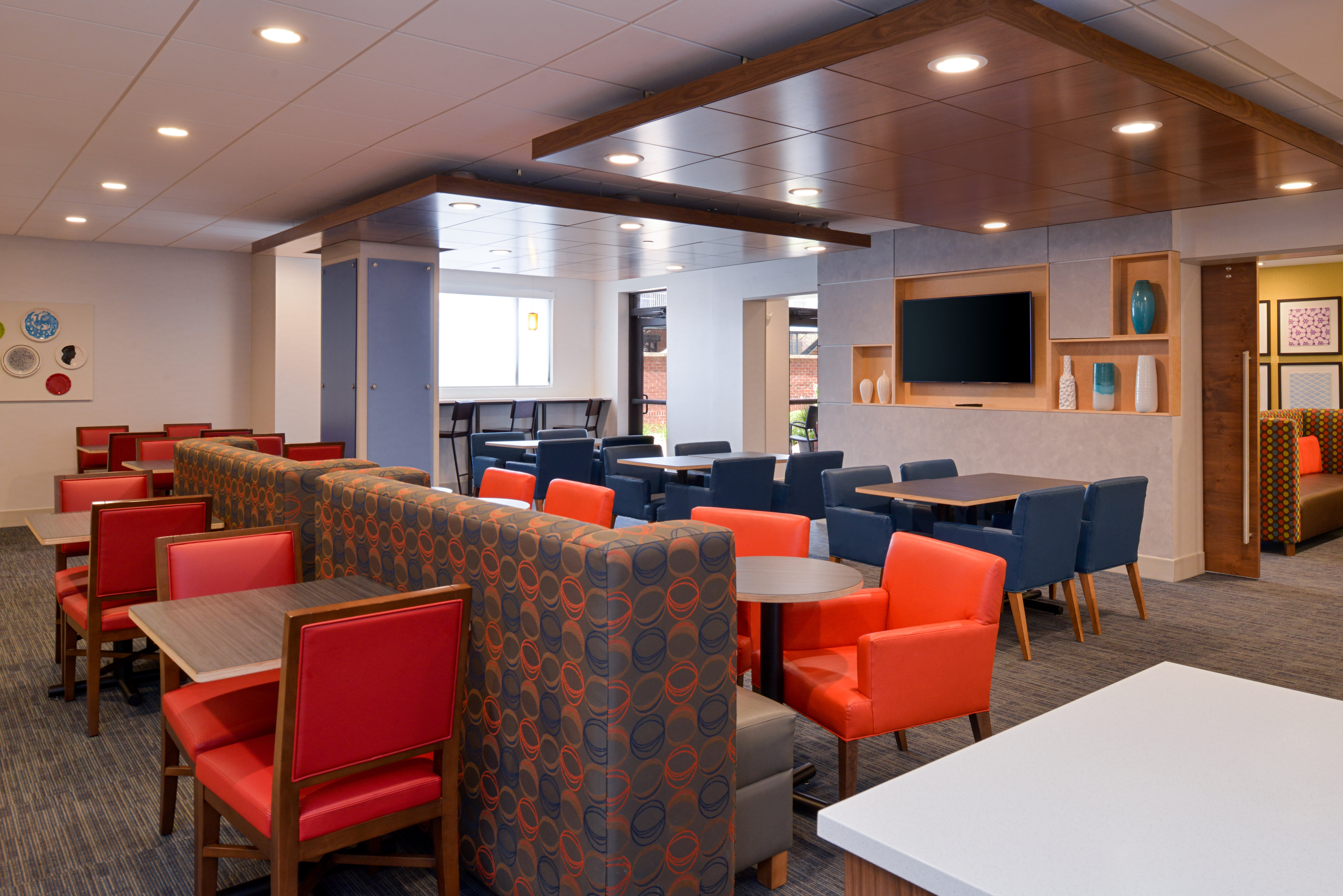 Holiday Inn Express Hotel and Suites Indianapolis Downtown Convention Center Area 40/48
