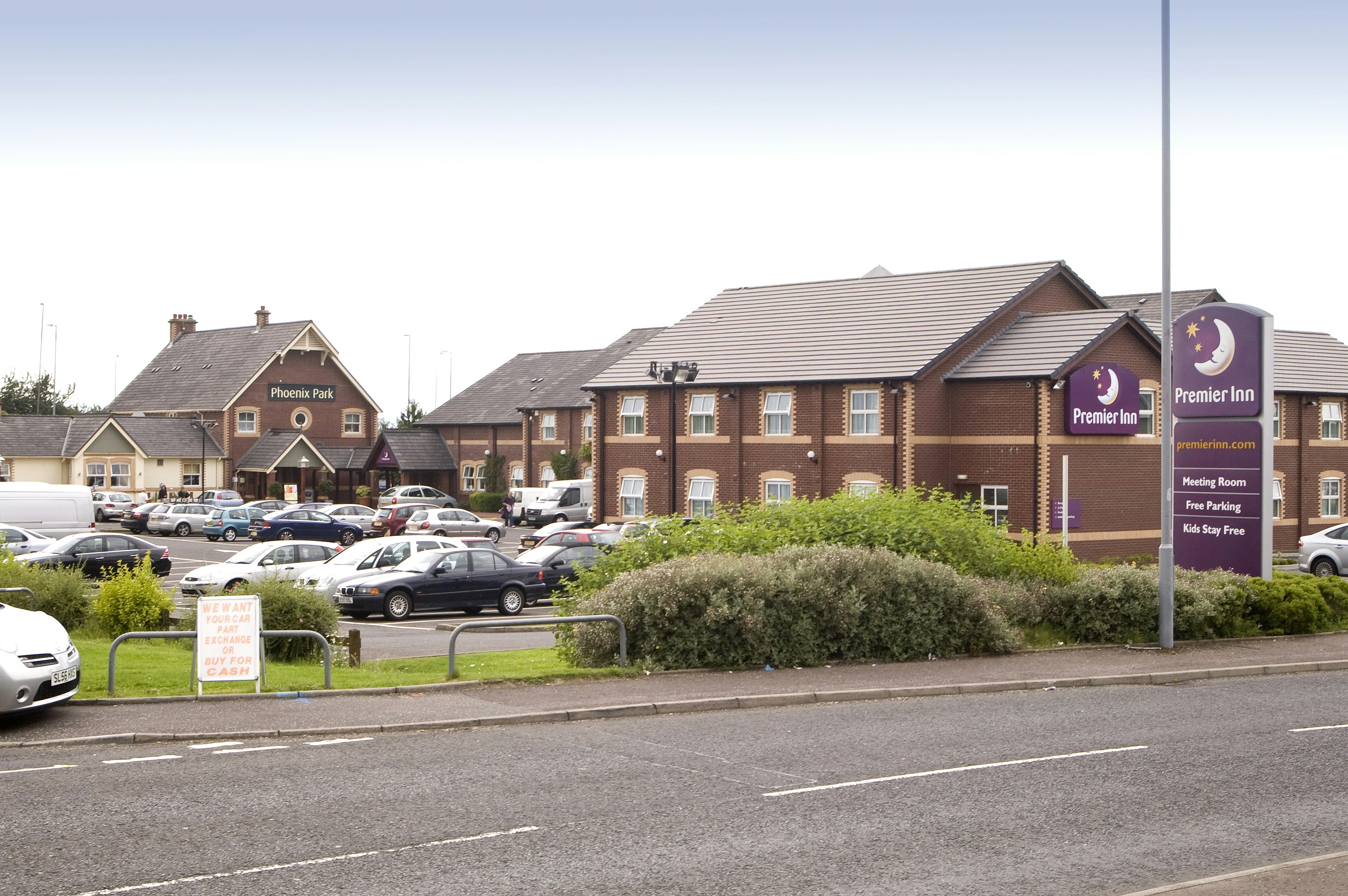 Premier Inn Glasgow (Paisley) 17/23