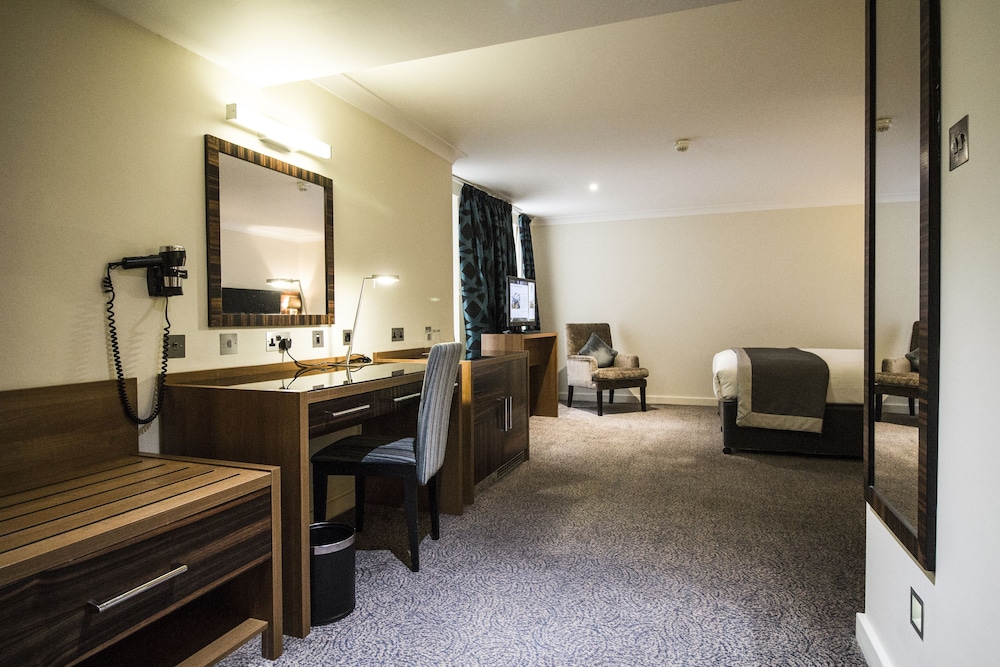 Holiday Inn London - Kensington High St. by IHG 58/81