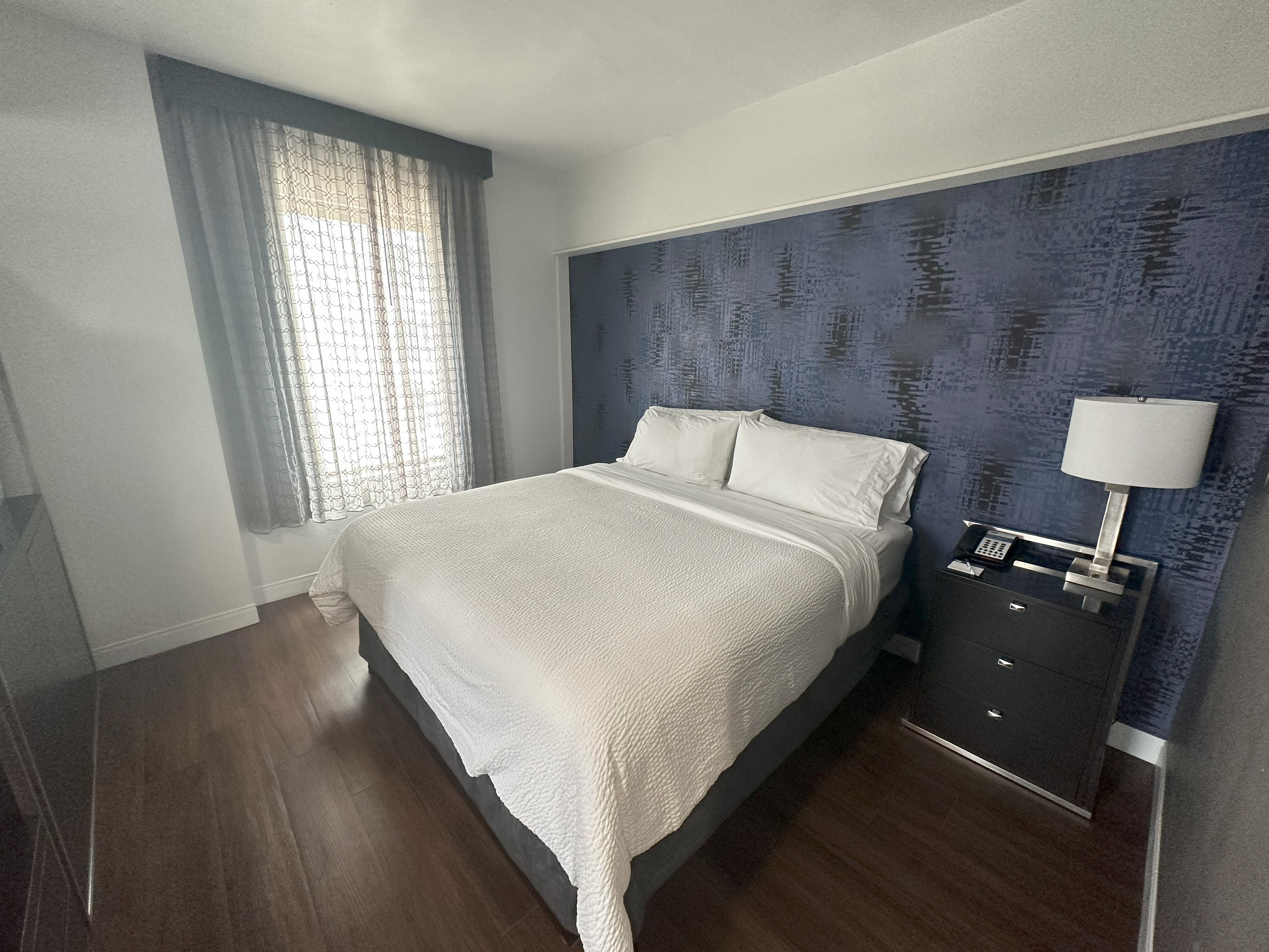 Holiday Inn Express - Dallas Downtown, an IHG Hotel 24/73