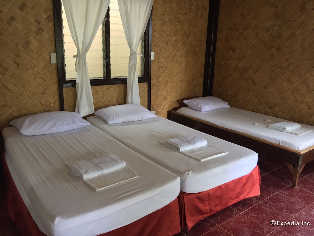 Discovery Island Resort and Dive Center 4/50