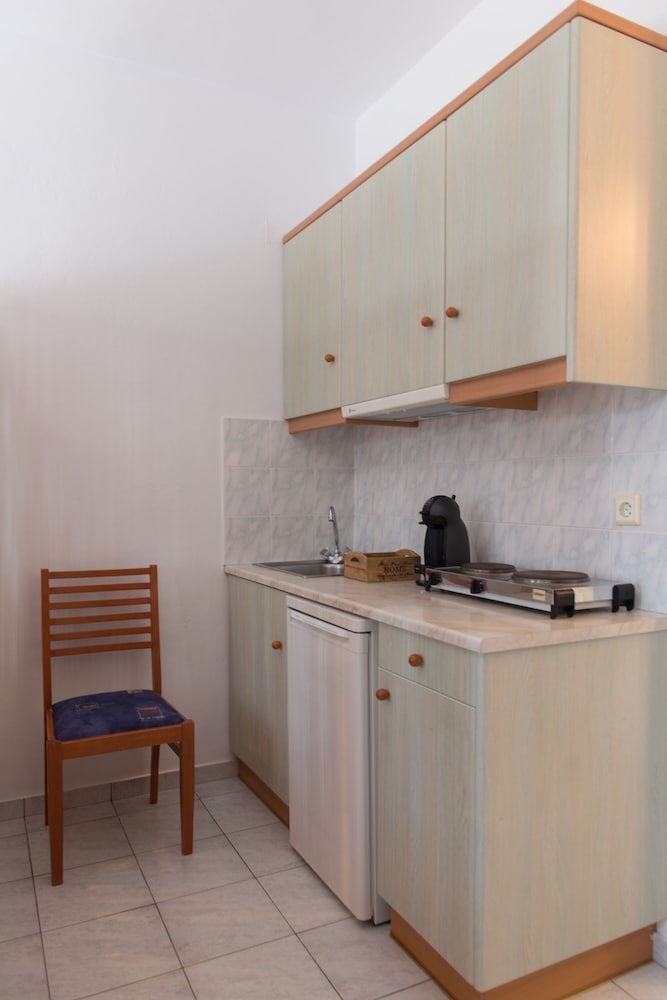 Edem Hotel Apartments 6/72