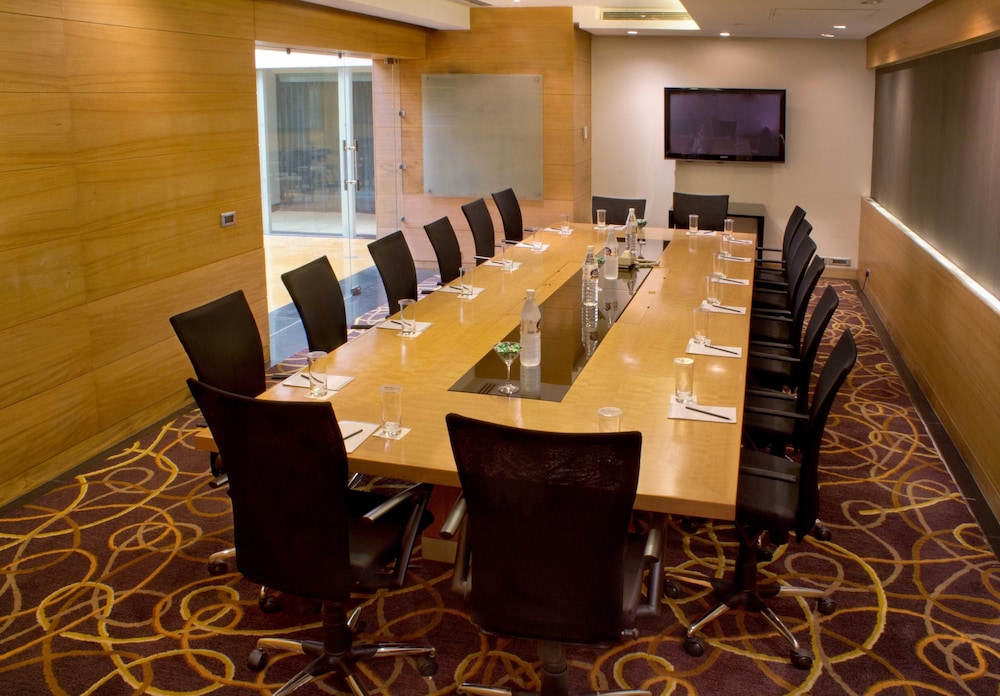 Radisson Blu Marina Hotel Connaught Place 67/75