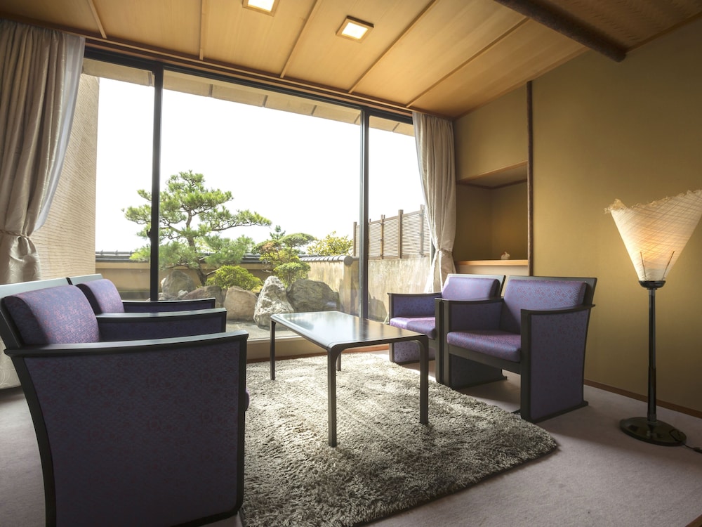 HOTEL YAGI 37/50