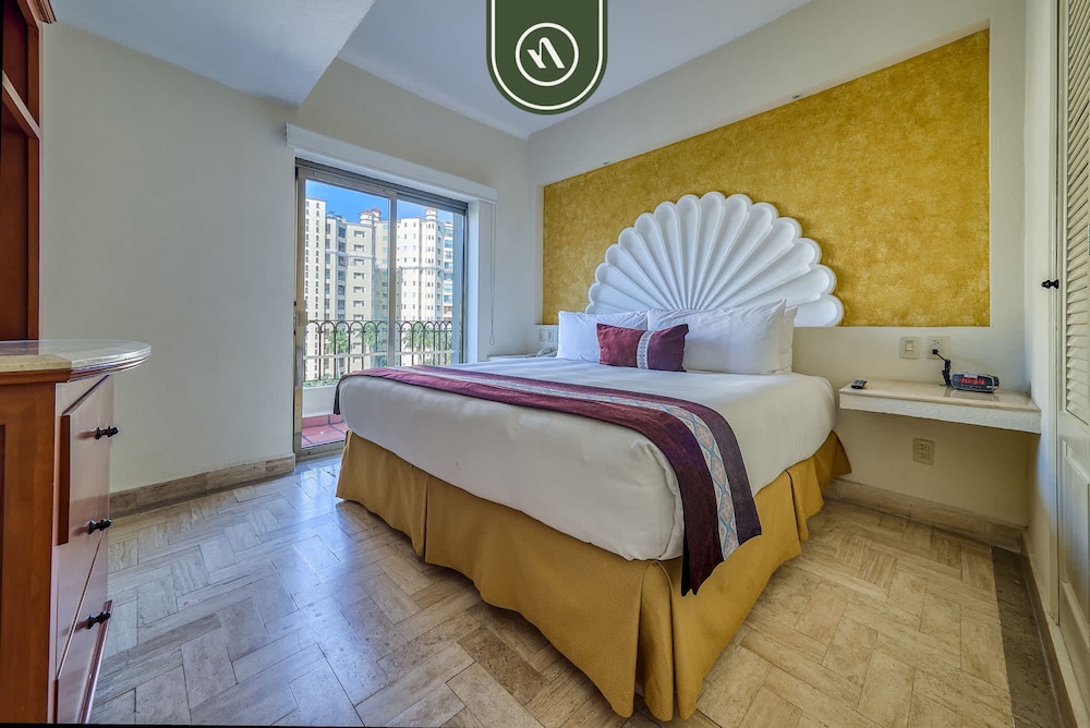 Velas Vallarta Suites Resort All Inclusive 47/99