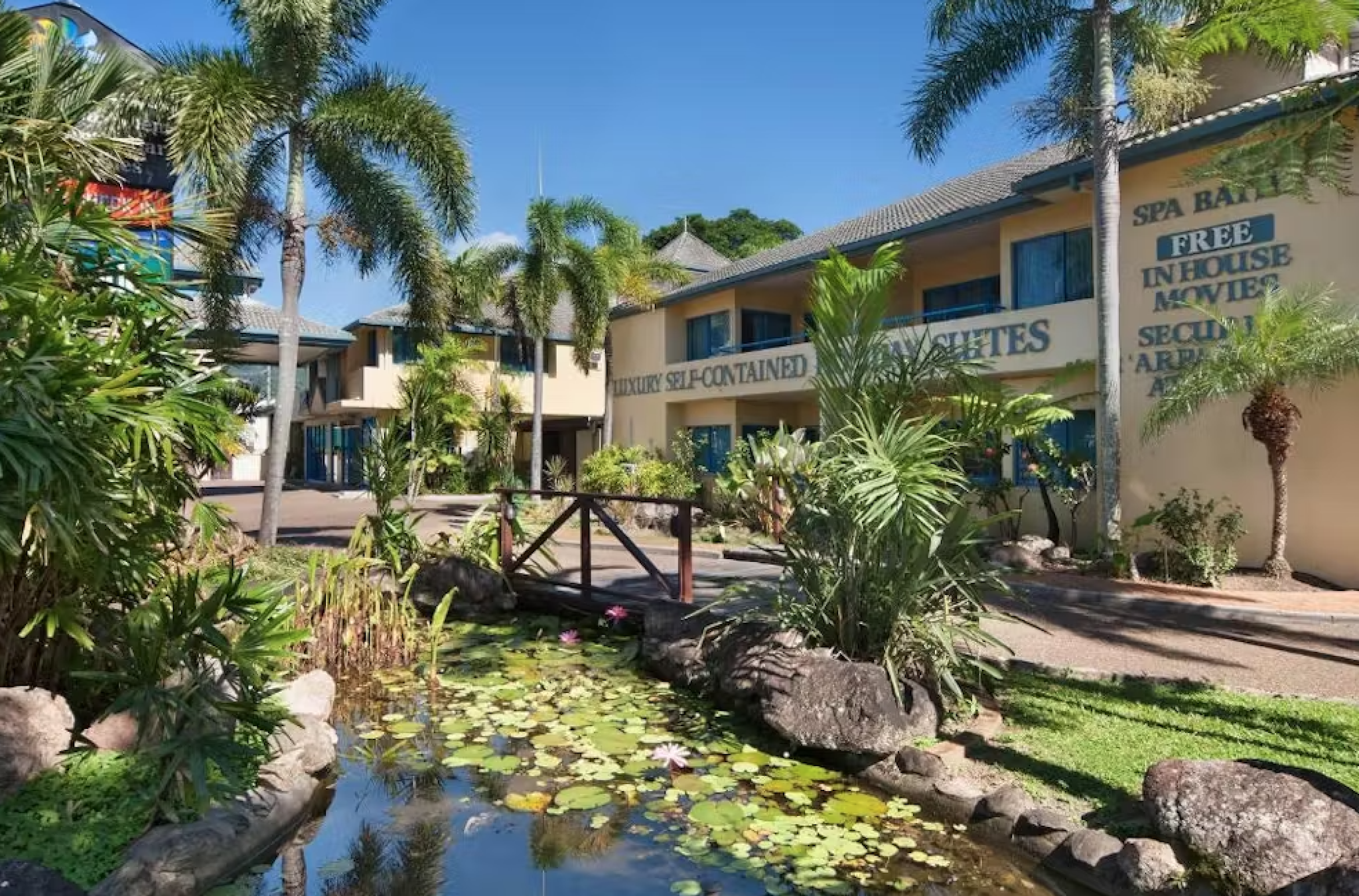 Cairns Southside International 32/32