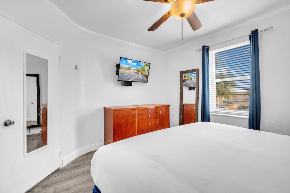 SPECTACULAR, APARTMENT, OCEAN VIEW, CORNER