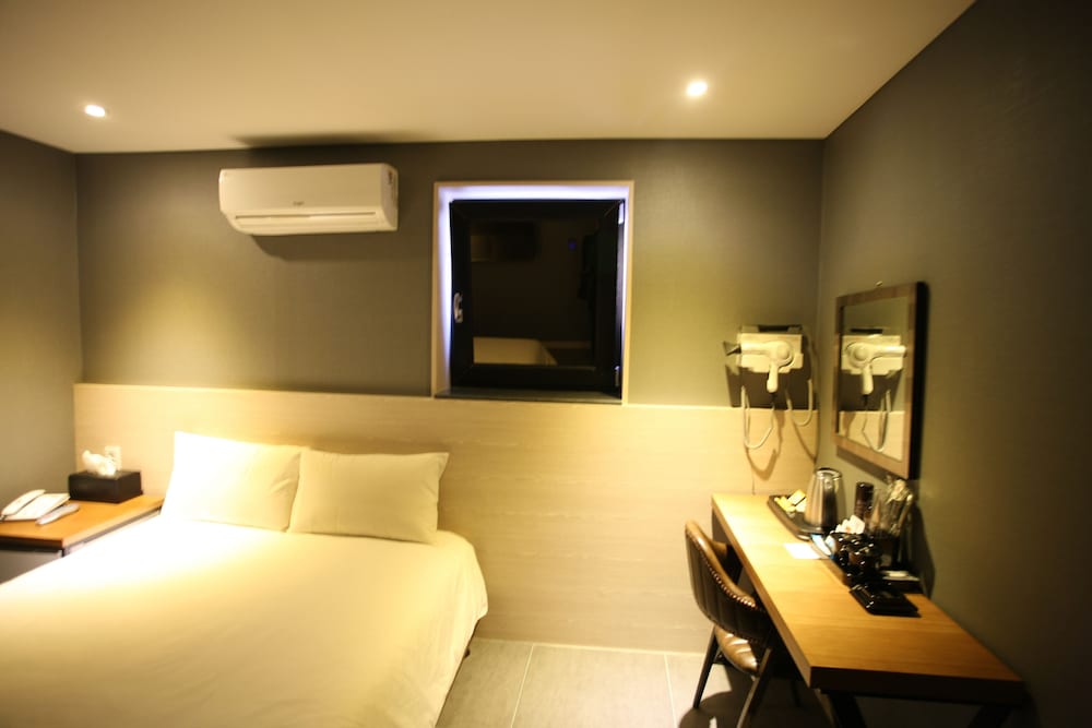 STANDARD, DOUBLE BED