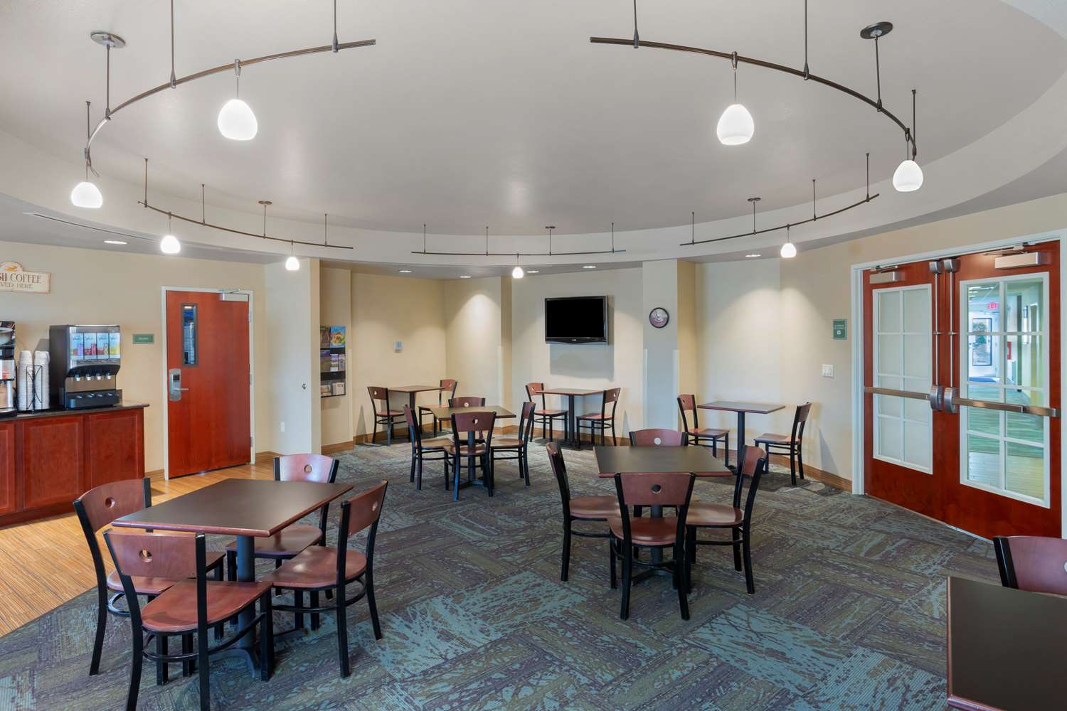 Best Western Plus Fossil Country Inn & Suites 25/32