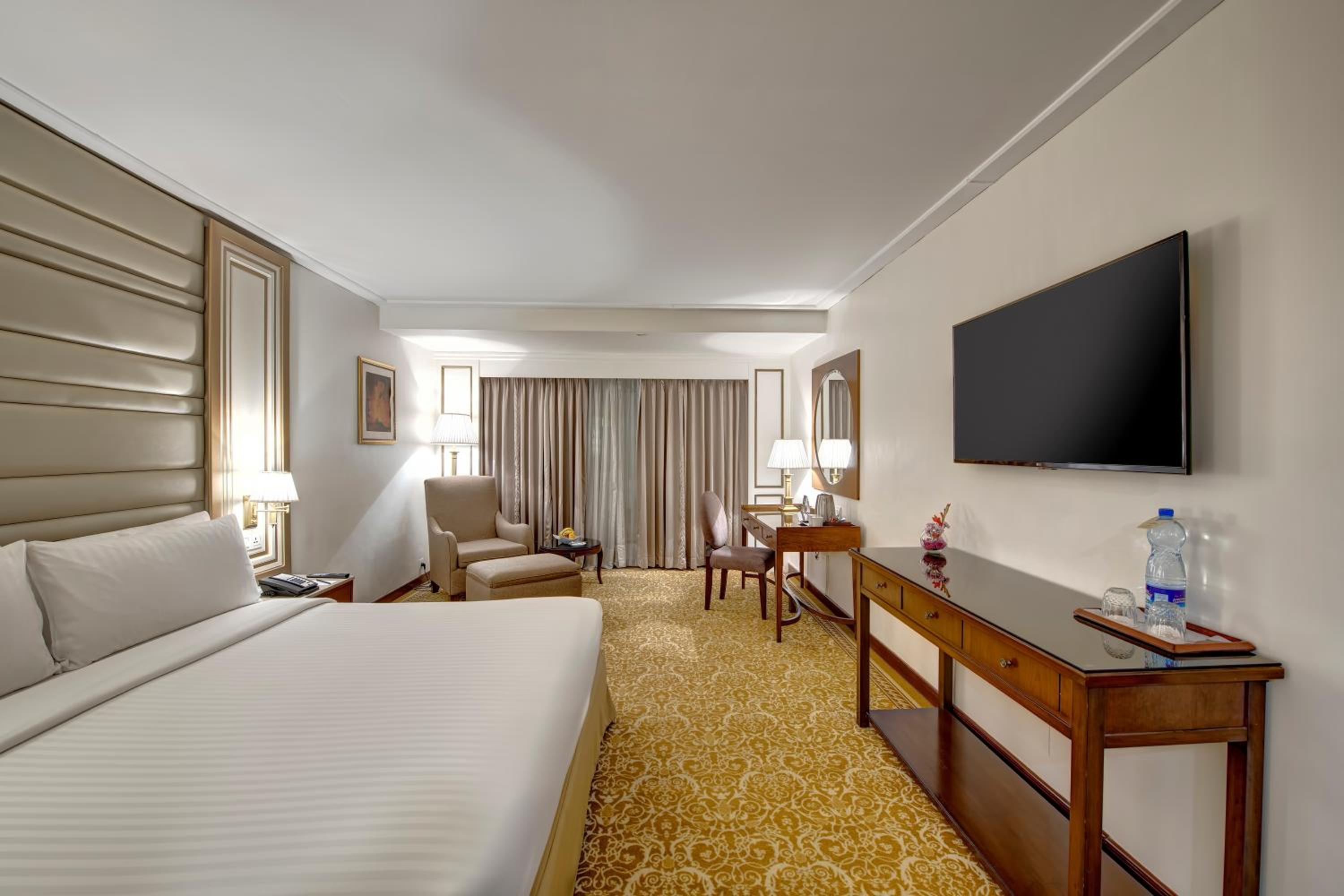 Pearl, King Bed