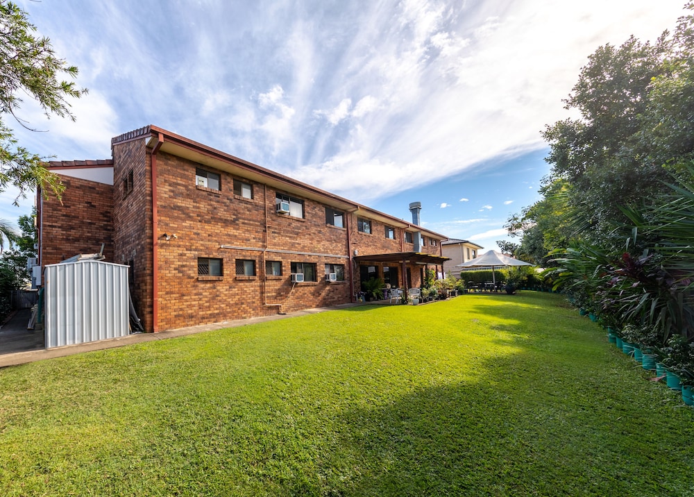 Ascot Budget Inn 71/77