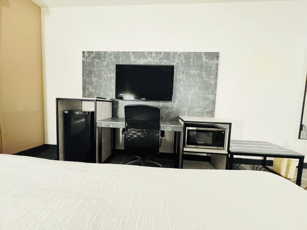 FairBridge Inn & Suites Cleburne 54/62
