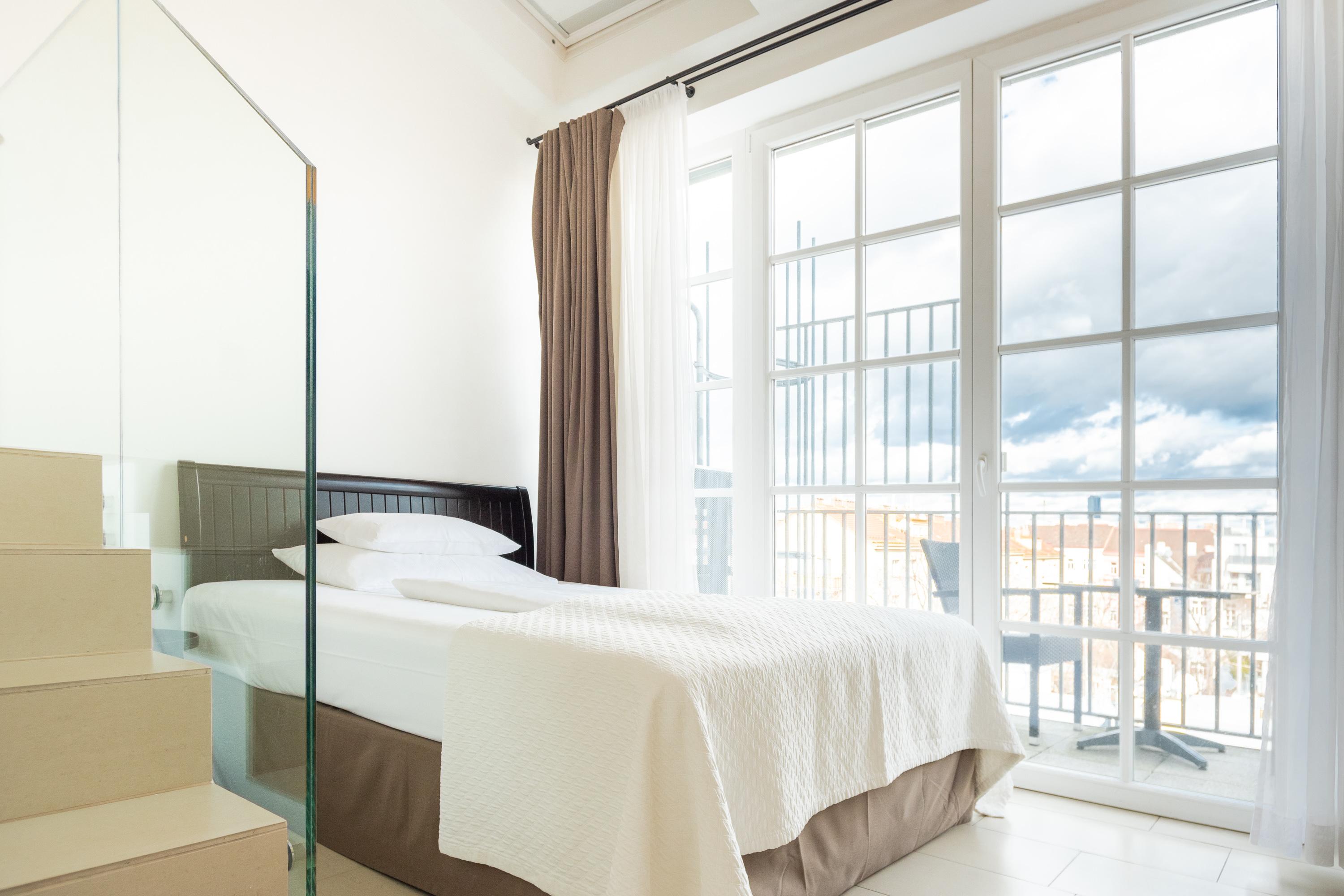 Room, Single, Garden Side, Balcony